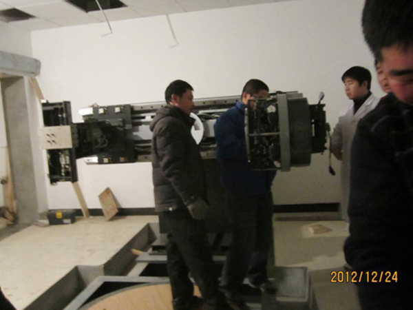 企業(yè)設(shè)備拆卸搬運